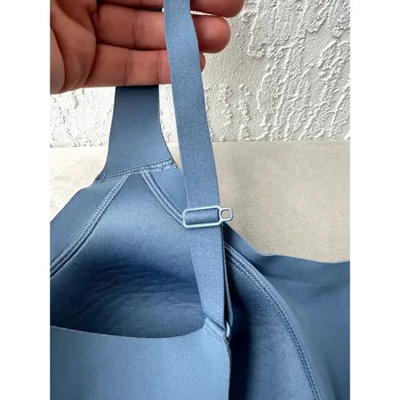 Lululemon Fine Form Bra *Medium Support, A–E Cups Size 32B - Picture 7 of 11